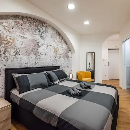 Varese Centro - Eleganza Con Comfort E Stile Exterior photo