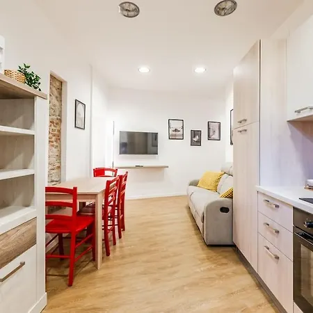 Varese Centro - Eleganza Con Comfort E Stile Exterior photo